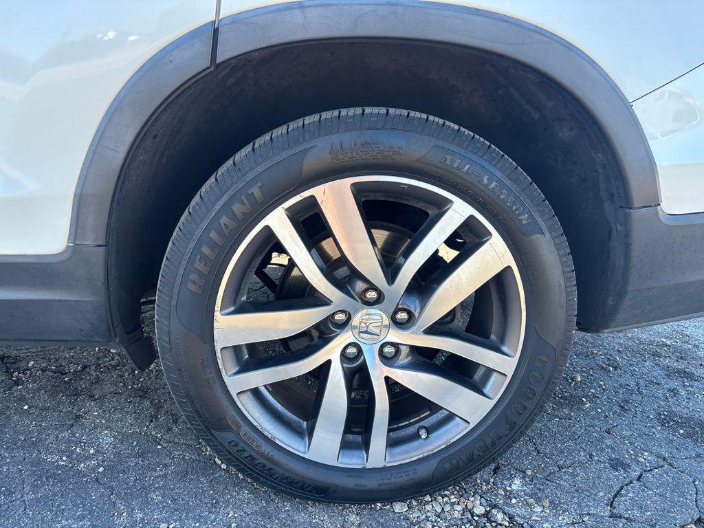 used 2016 Honda Pilot car, priced at $13,000