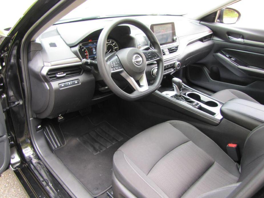 used 2023 Nissan Altima car, priced at $23,985