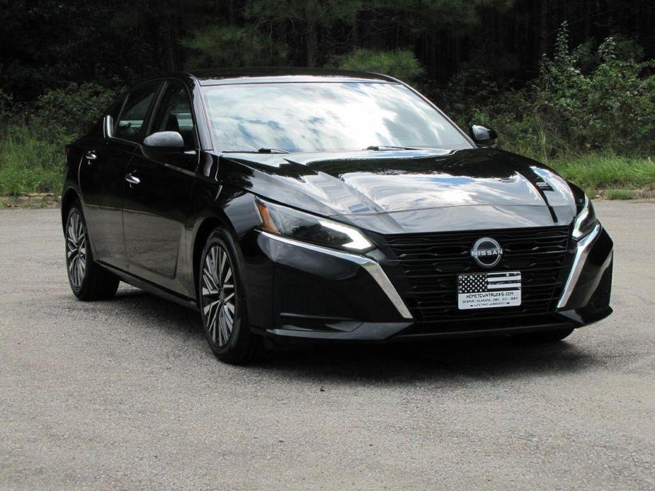 used 2023 Nissan Altima car, priced at $23,985