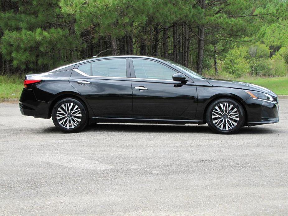 used 2023 Nissan Altima car, priced at $23,985