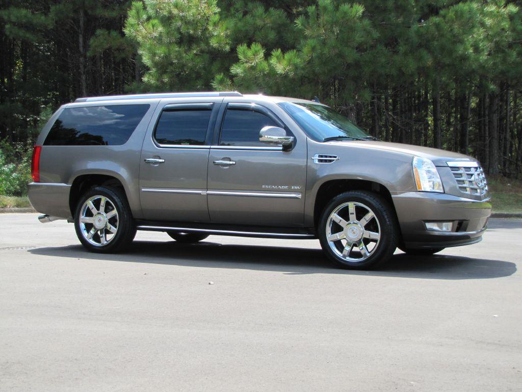 used 2012 Cadillac Escalade ESV car, priced at $8,965