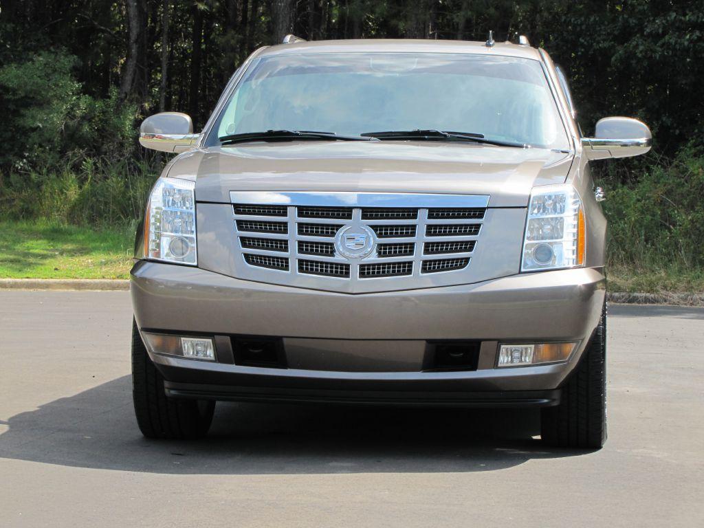 used 2012 Cadillac Escalade ESV car, priced at $8,965