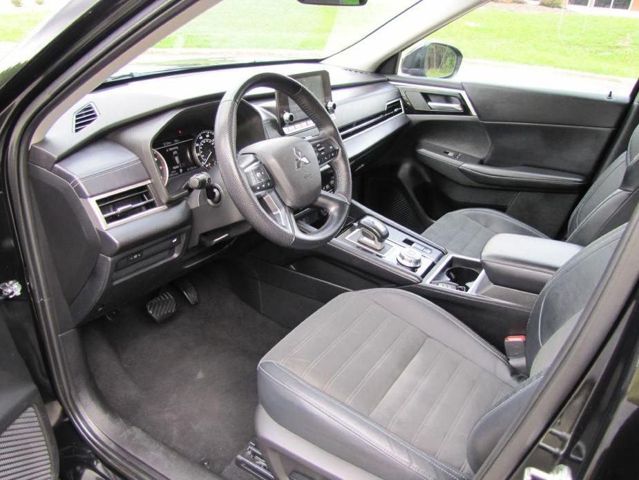 used 2023 Mitsubishi Outlander car, priced at $25,985