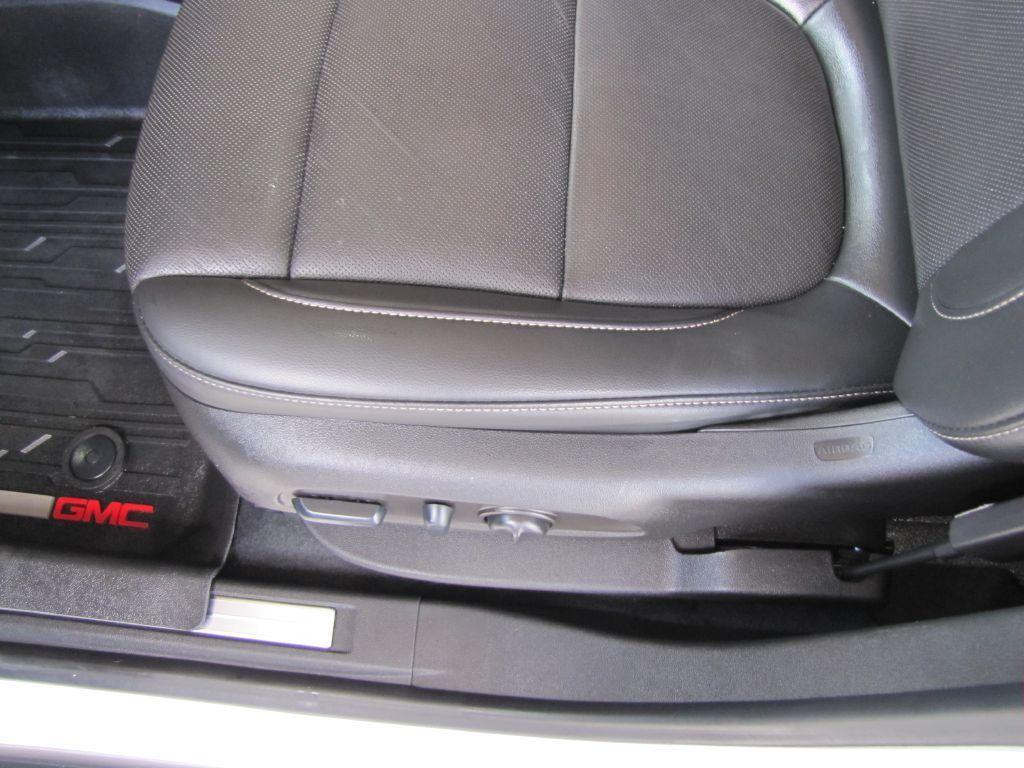 used 2022 GMC Acadia car, priced at $26,985