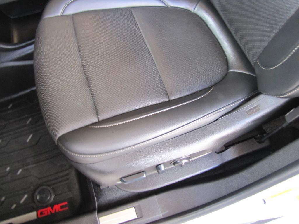 used 2022 GMC Acadia car, priced at $26,985