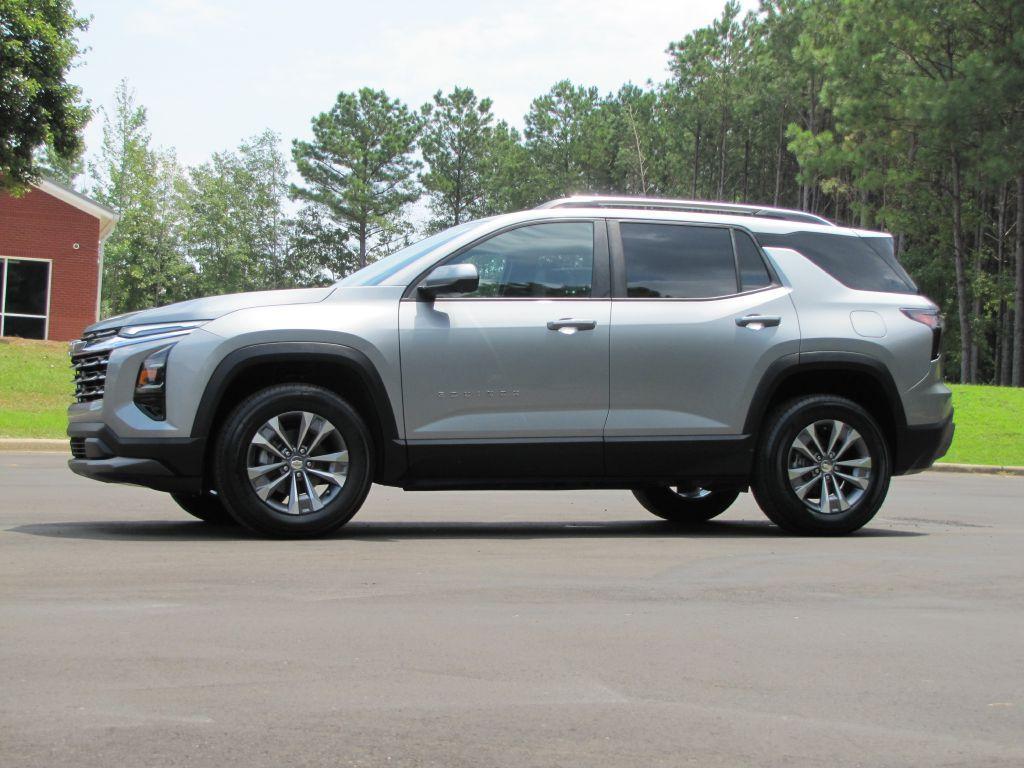 used 2025 Chevrolet Equinox car, priced at $29,865