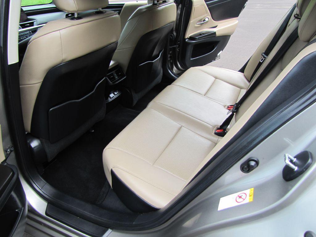 used 2019 Lexus ES 350 car, priced at $29,865