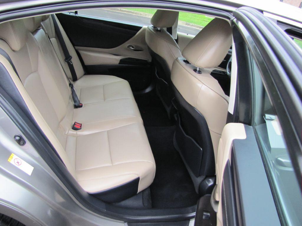 used 2019 Lexus ES 350 car, priced at $29,865