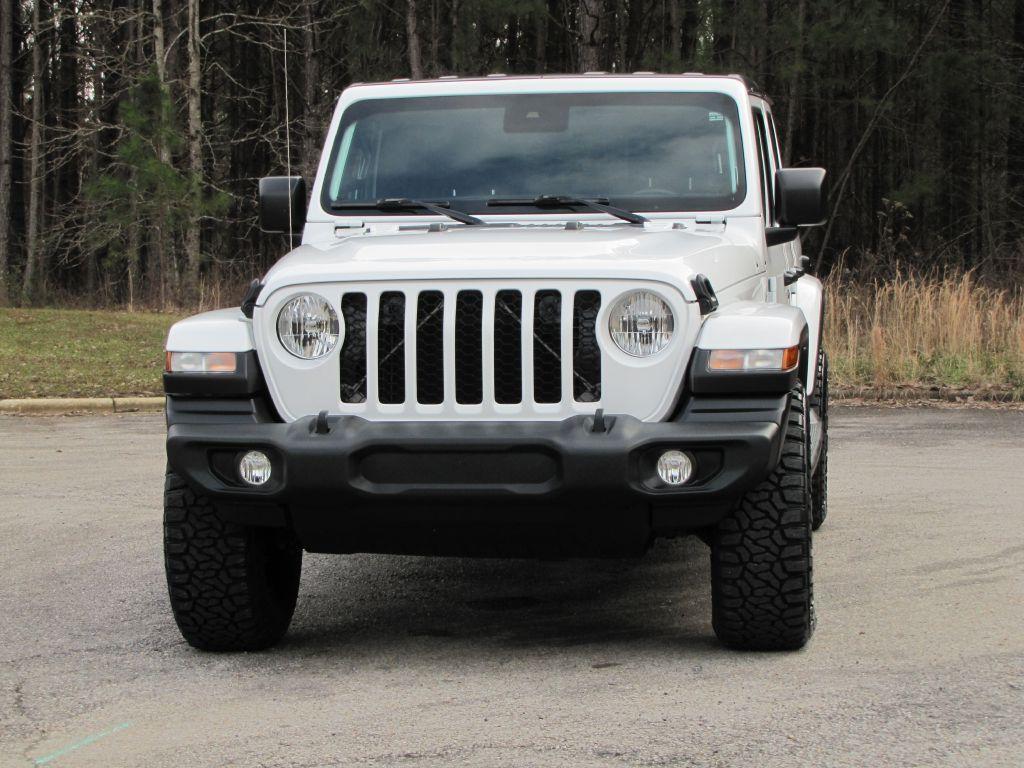 used 2021 Jeep Gladiator car, priced at $33,985