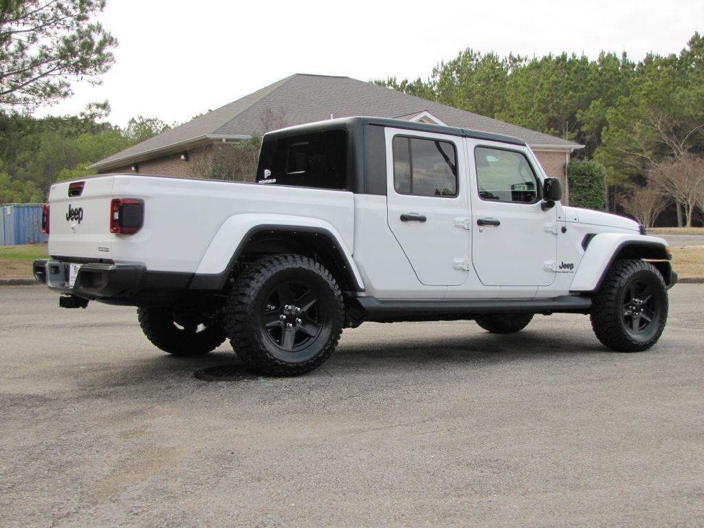 used 2021 Jeep Gladiator car, priced at $33,985