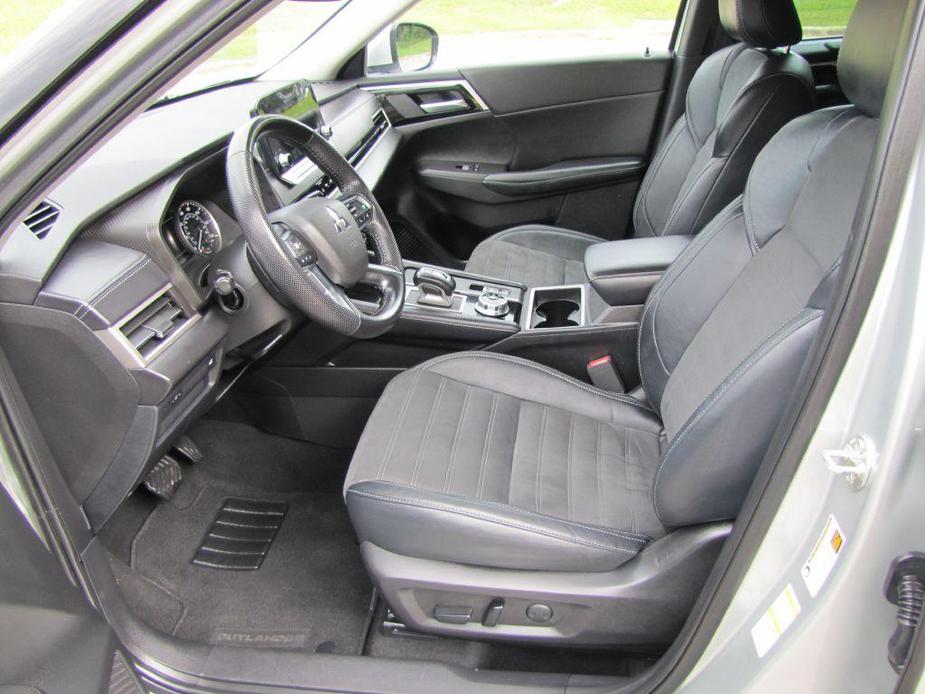 used 2023 Mitsubishi Outlander car, priced at $25,985