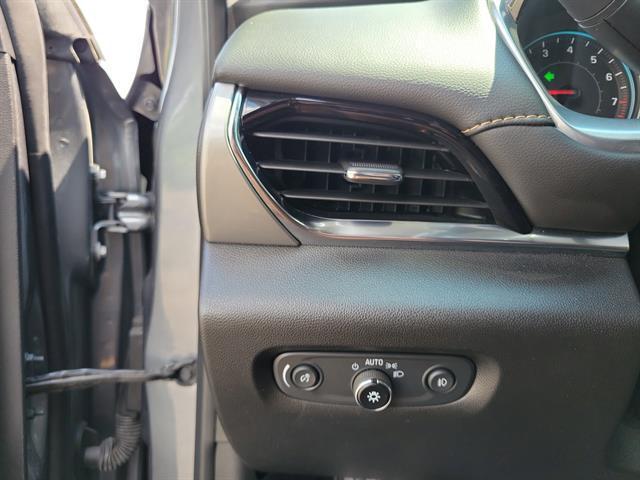 used 2021 Chevrolet Traverse car, priced at $25,997