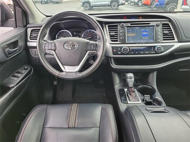 used 2019 Toyota Highlander car, priced at $29,997