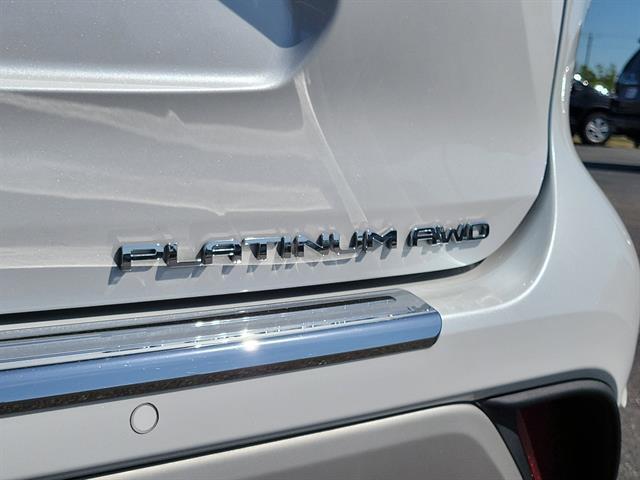 used 2023 Toyota Highlander car, priced at $45,997