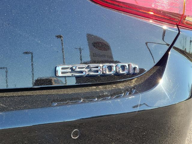 used 2023 Lexus ES 300h car, priced at $36,497