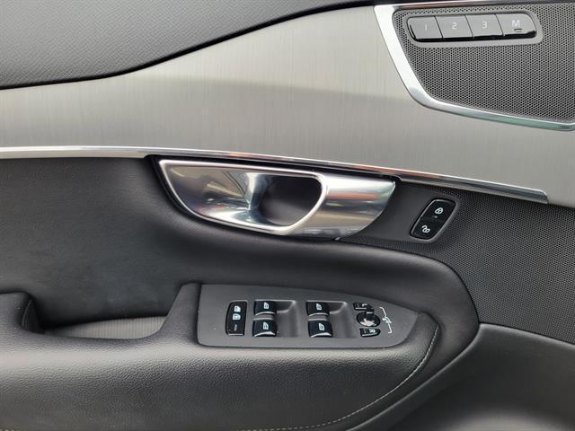 used 2022 Volvo XC90 car, priced at $32,997