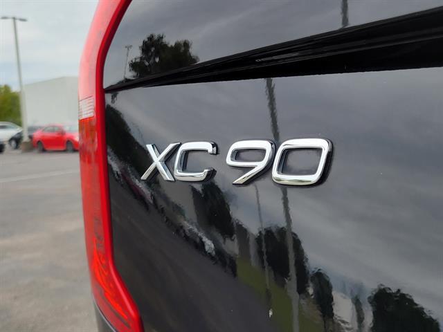 used 2022 Volvo XC90 car, priced at $32,997