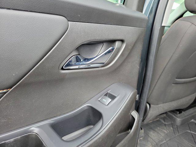 used 2021 Chevrolet Traverse car, priced at $29,397