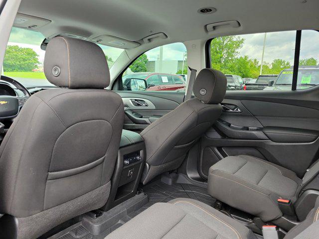 used 2021 Chevrolet Traverse car, priced at $29,397