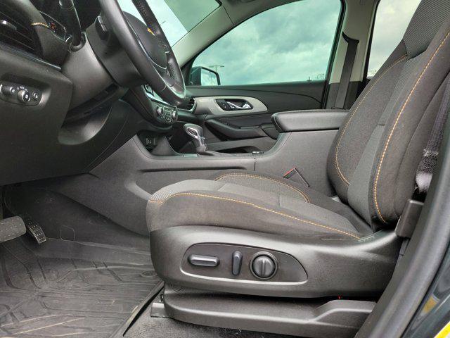 used 2021 Chevrolet Traverse car, priced at $29,397