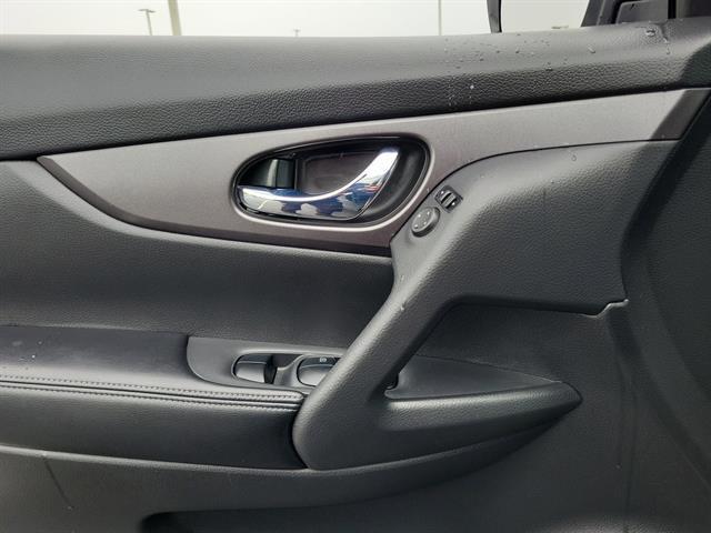 used 2016 Nissan Rogue car, priced at $13,997