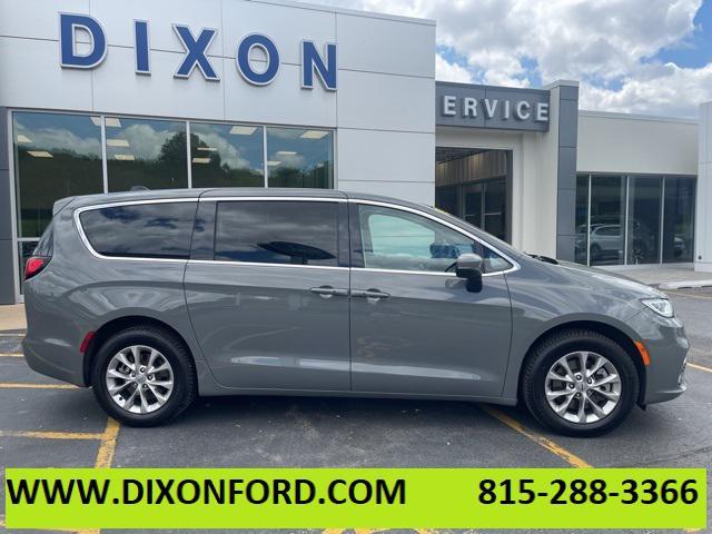 used 2023 Chrysler Pacifica car, priced at $33,944