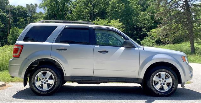 used 2009 Ford Escape car, priced at $7,950