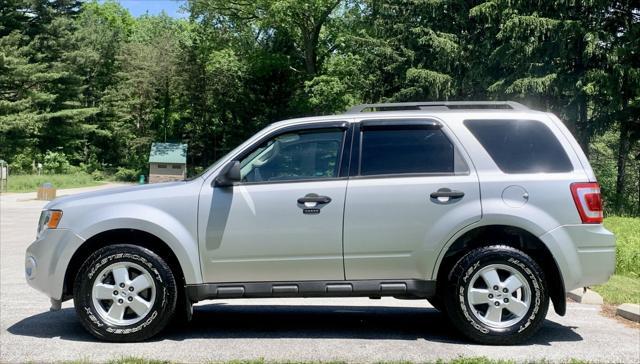 used 2009 Ford Escape car, priced at $7,950