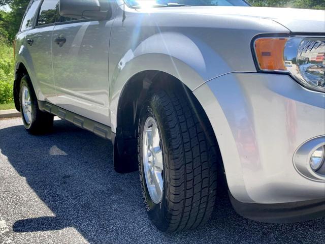 used 2009 Ford Escape car, priced at $7,950