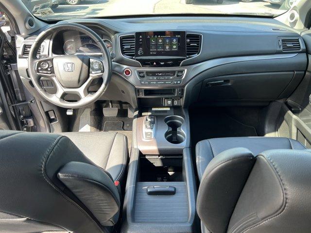 used 2022 Honda Pilot car, priced at $30,995