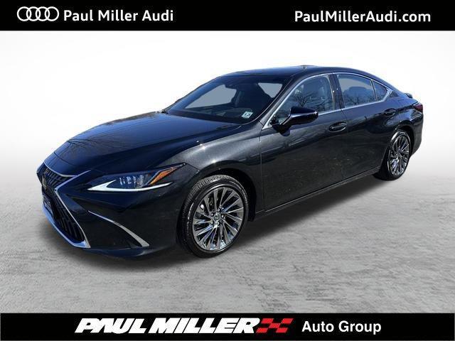 used 2025 Lexus ES 300h car, priced at $48,951