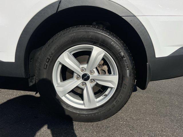 used 2022 Kia Sorento car, priced at $23,995