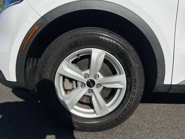 used 2022 Kia Sorento car, priced at $23,995