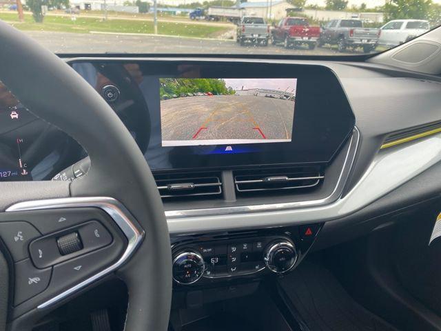 new 2025 Chevrolet Trax car, priced at $24,930