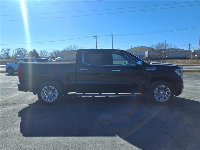 new 2025 GMC Sierra 1500 car, priced at $68,281