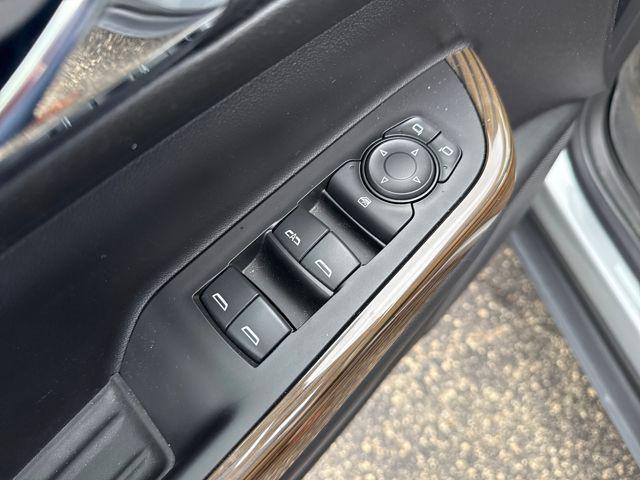 used 2023 GMC Acadia car, priced at $30,985