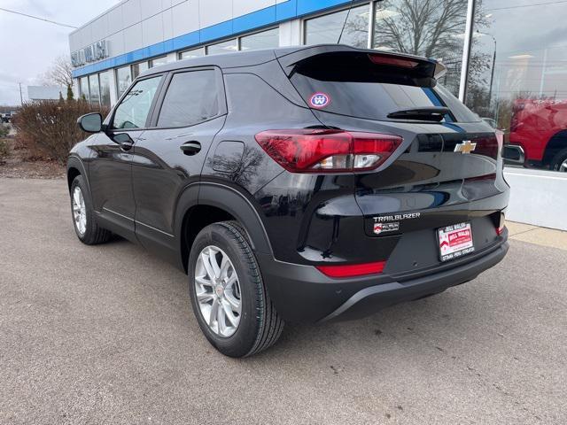 new 2025 Chevrolet TrailBlazer car, priced at $25,930