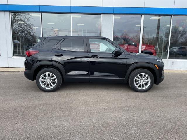 new 2025 Chevrolet TrailBlazer car, priced at $25,930