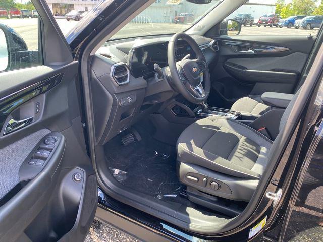 new 2026 Chevrolet TrailBlazer car, priced at $27,373