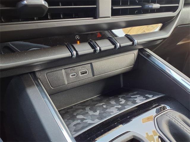 new 2024 GMC Canyon car, priced at $39,990