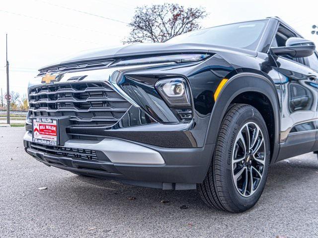 new 2025 Chevrolet TrailBlazer car, priced at $28,475