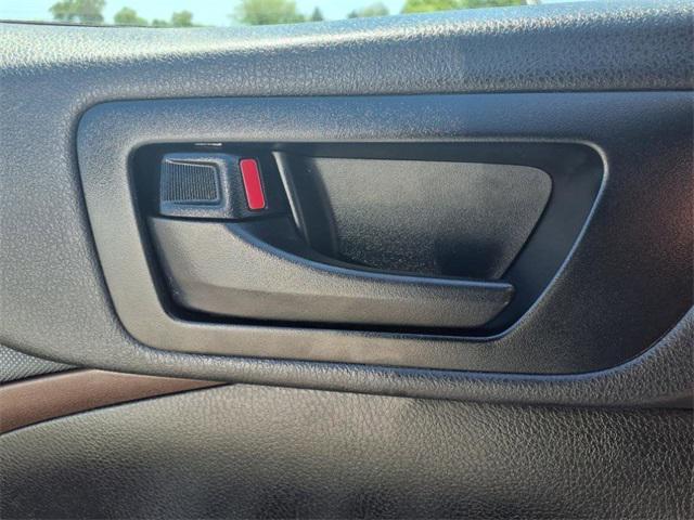 used 2019 Toyota Highlander car, priced at $19,785