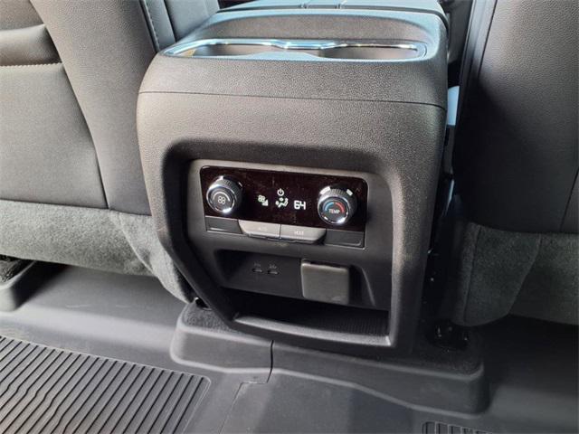 new 2025 Chevrolet Traverse car, priced at $48,725