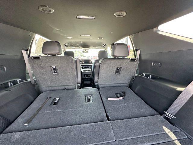 new 2025 Chevrolet Traverse car, priced at $40,990