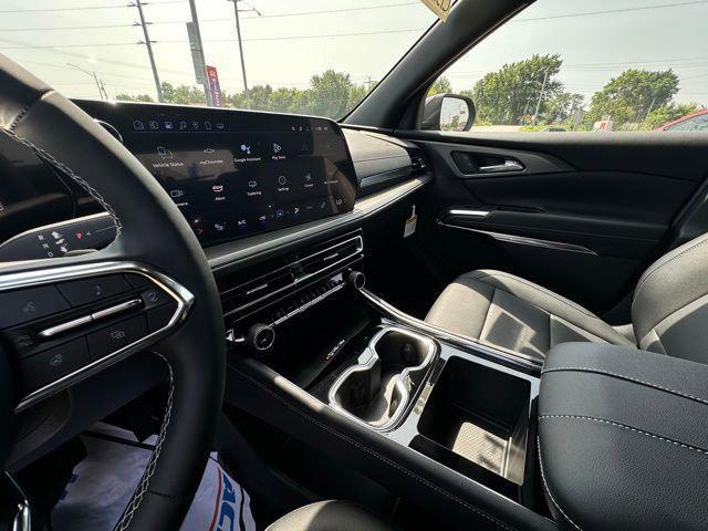 new 2025 Chevrolet Traverse car, priced at $40,990