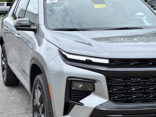 new 2025 Chevrolet Traverse car, priced at $59,095