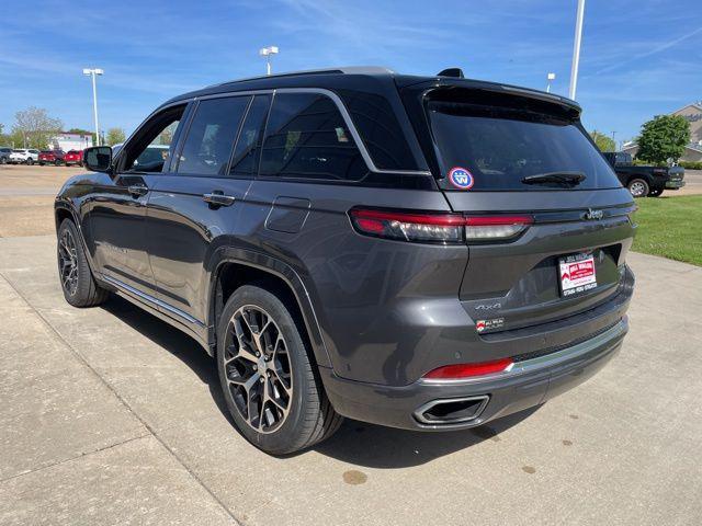 used 2022 Jeep Grand Cherokee car, priced at $38,980