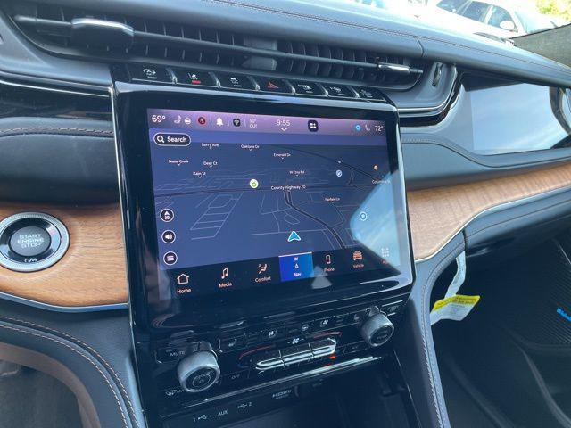 used 2022 Jeep Grand Cherokee car, priced at $38,980