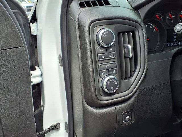 new 2025 GMC Sierra 1500 car, priced at $53,525