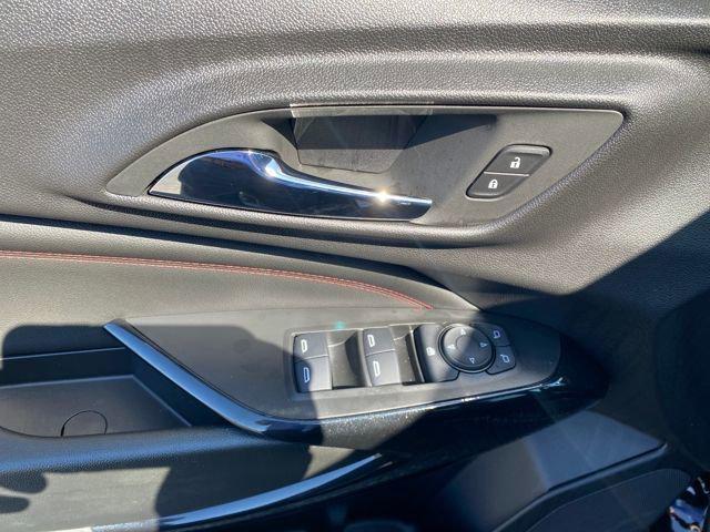 new 2025 Chevrolet Trax car, priced at $28,100